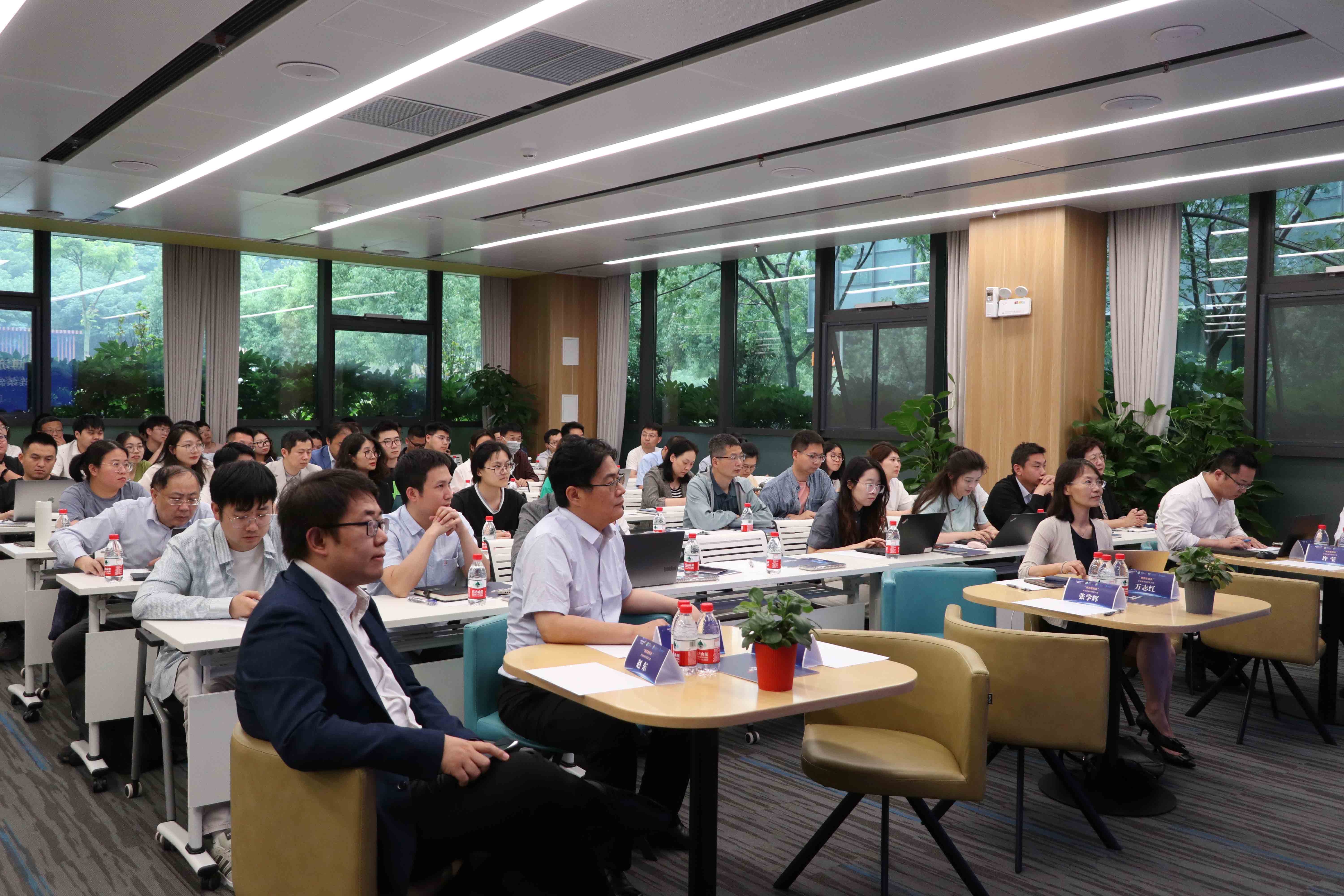 薈萃一堂！精彩紛呈！博濟(jì)新藥說(shuō)南京沙龍圓滿落幕！